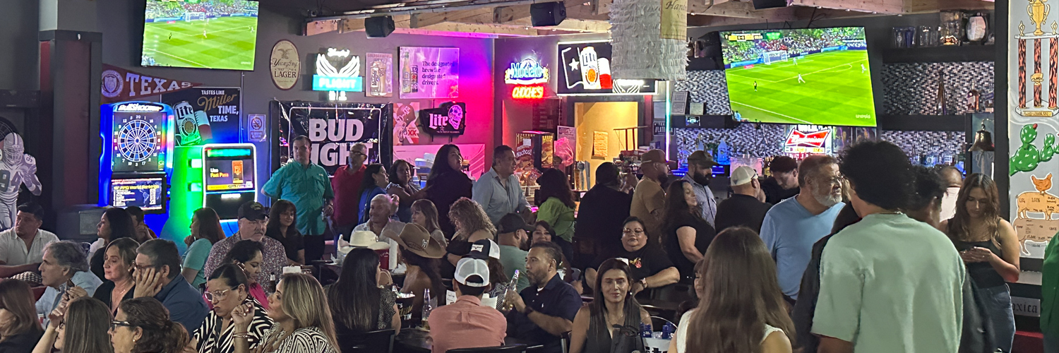 Choche's Bar and BBQ game night.